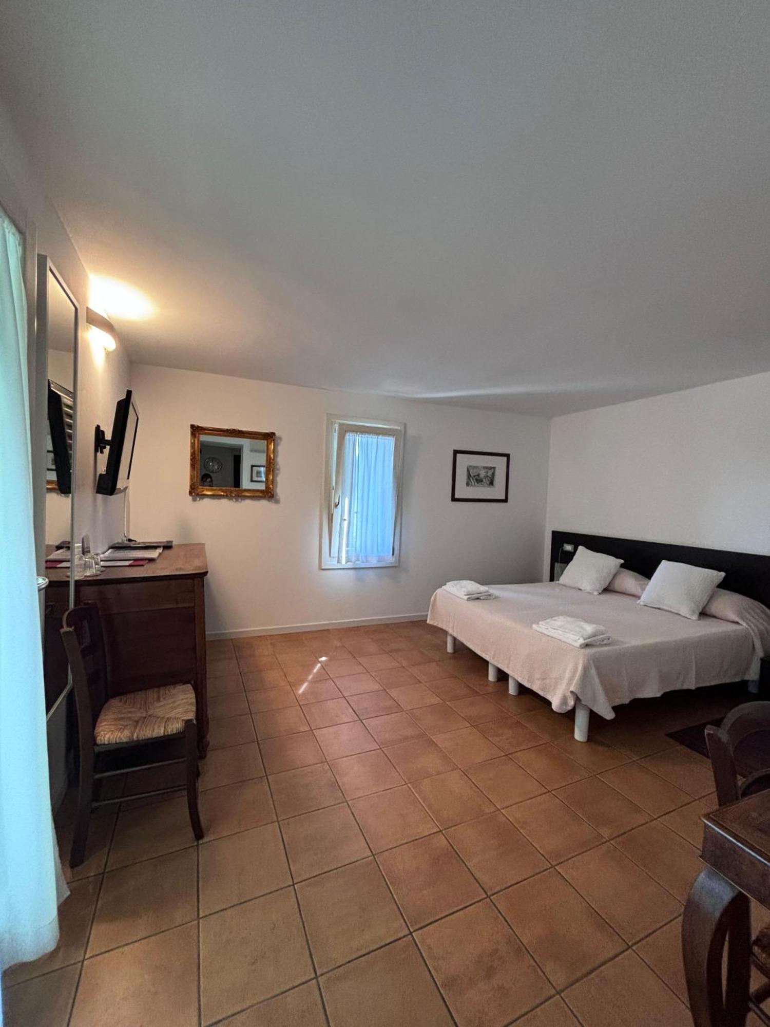 Agriturismo I Mischi Castelnuovo del Garda Luaran gambar